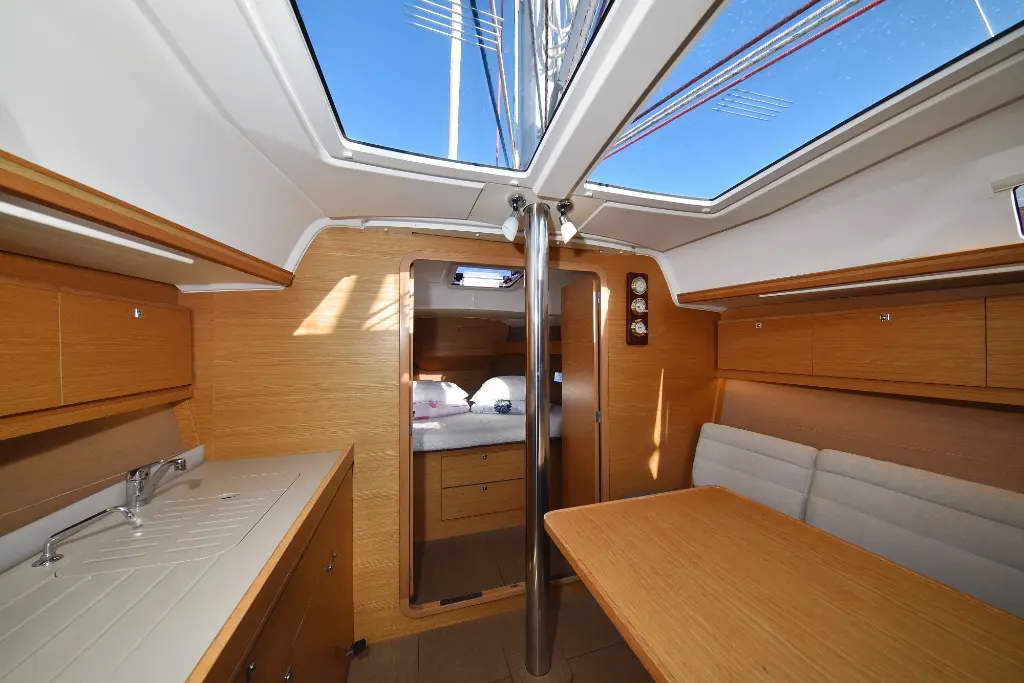 Dufour 382 GL — photo 16