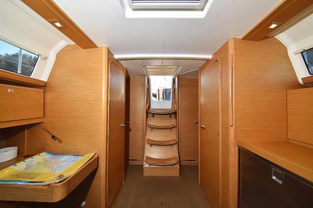 Dufour 382 GL — photo 18