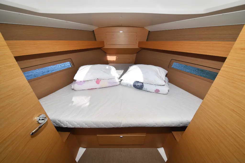 Dufour 382 GL — photo 19