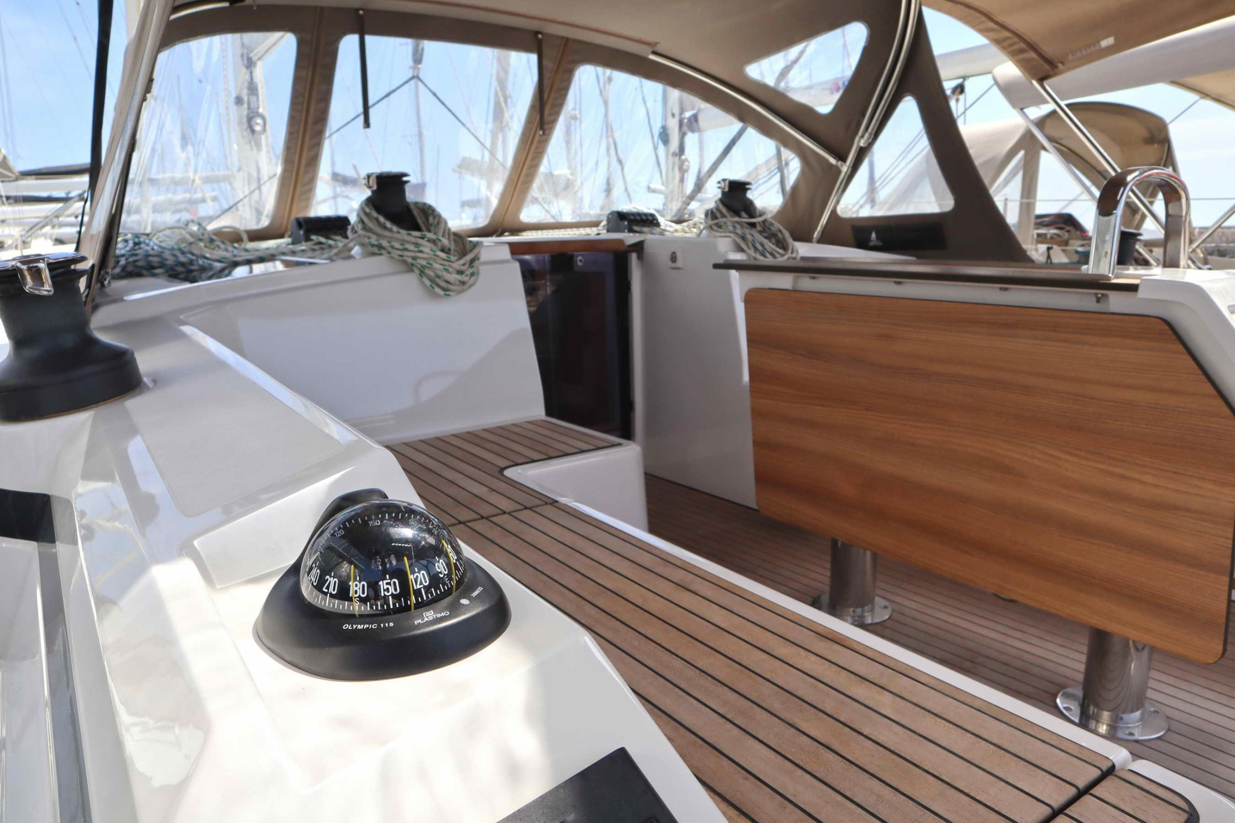 Bavaria Cruiser 51 — photo 11
