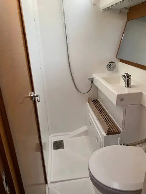 Sun Odyssey 440 - 4 cab. — photo 10