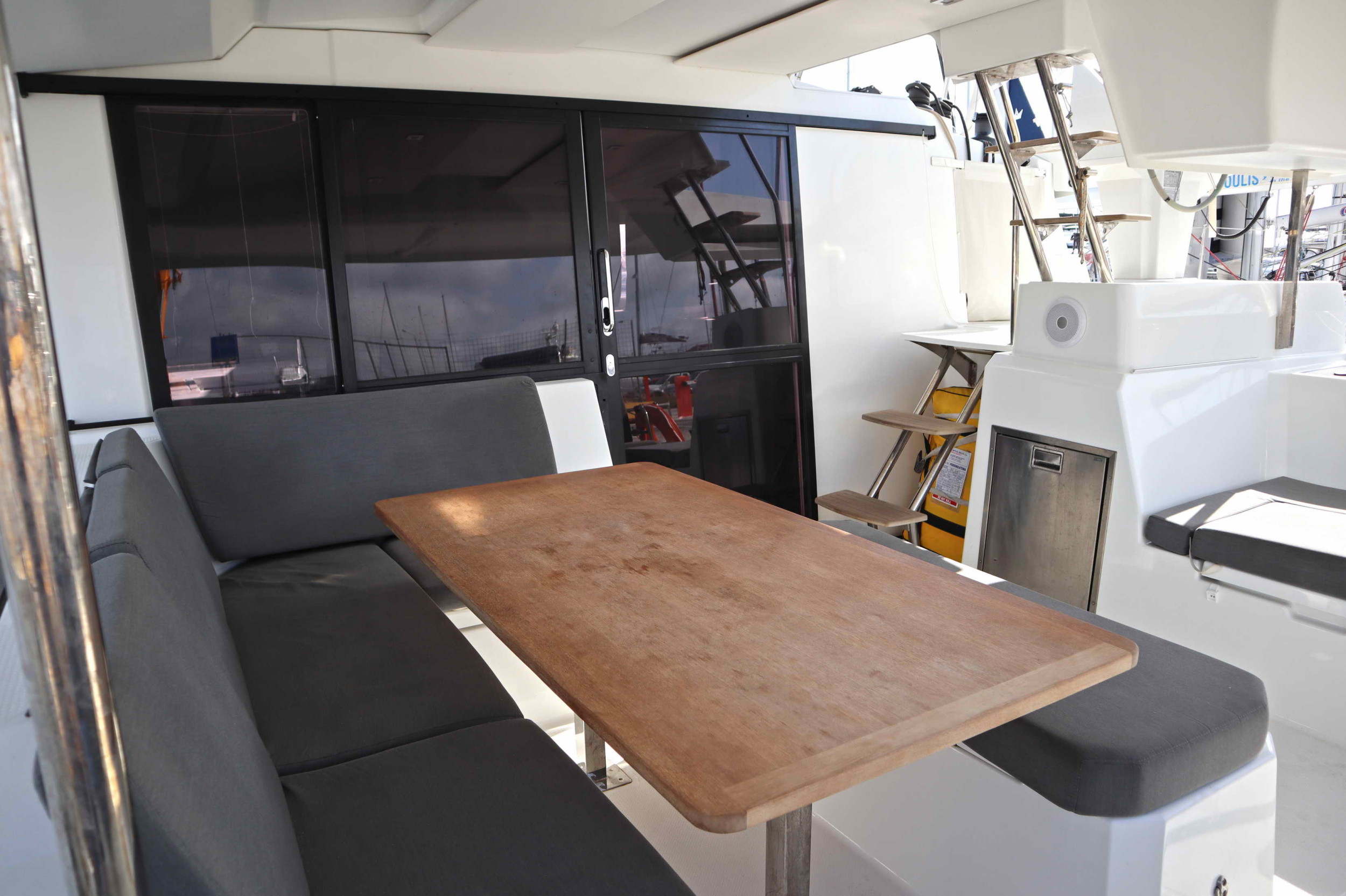 Fountaine Pajot Astrea 42 - 3 + 2 cab. — photo 9
