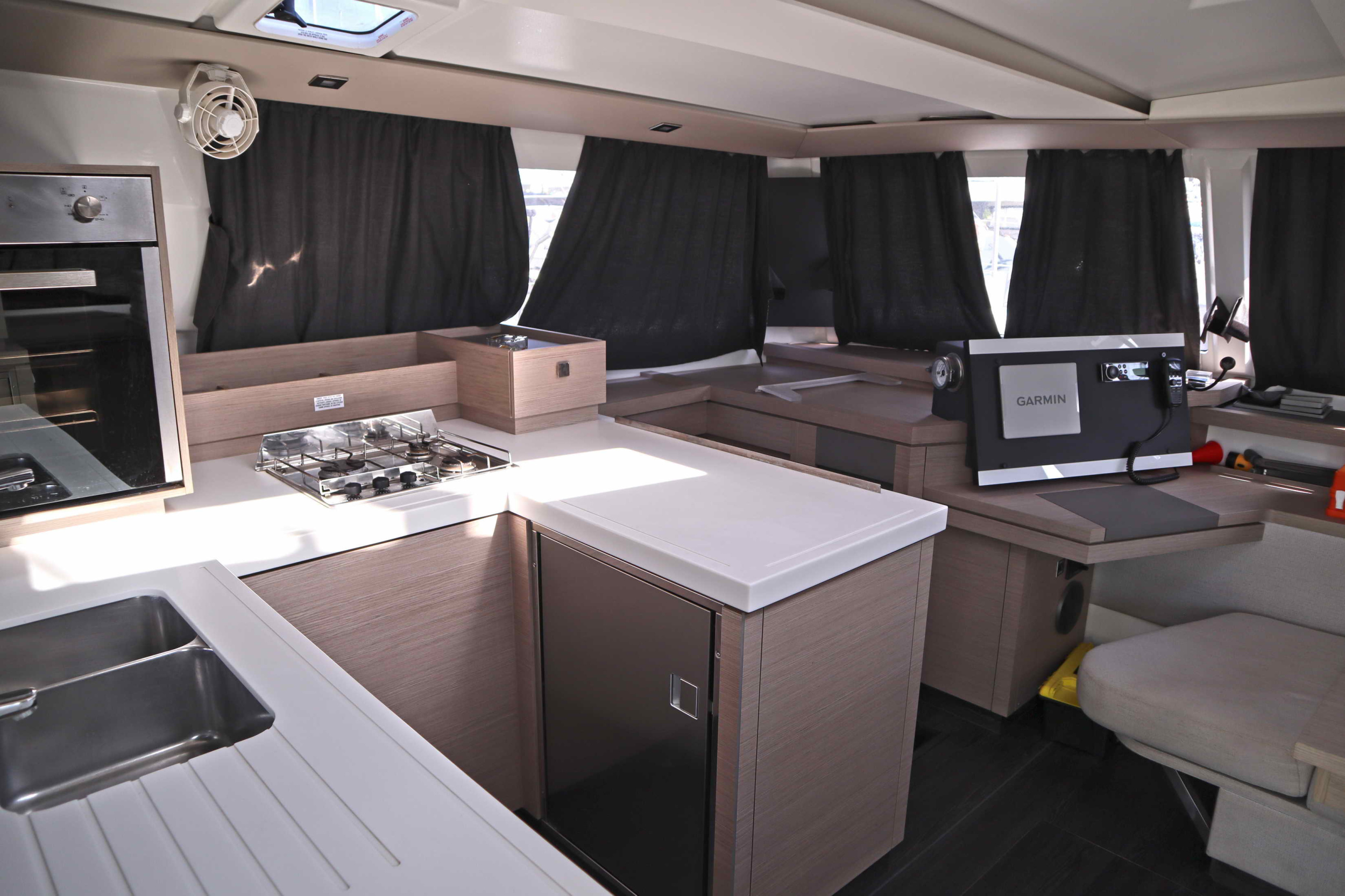 Fountaine Pajot Astrea 42 - 3 + 2 cab. — photo 11