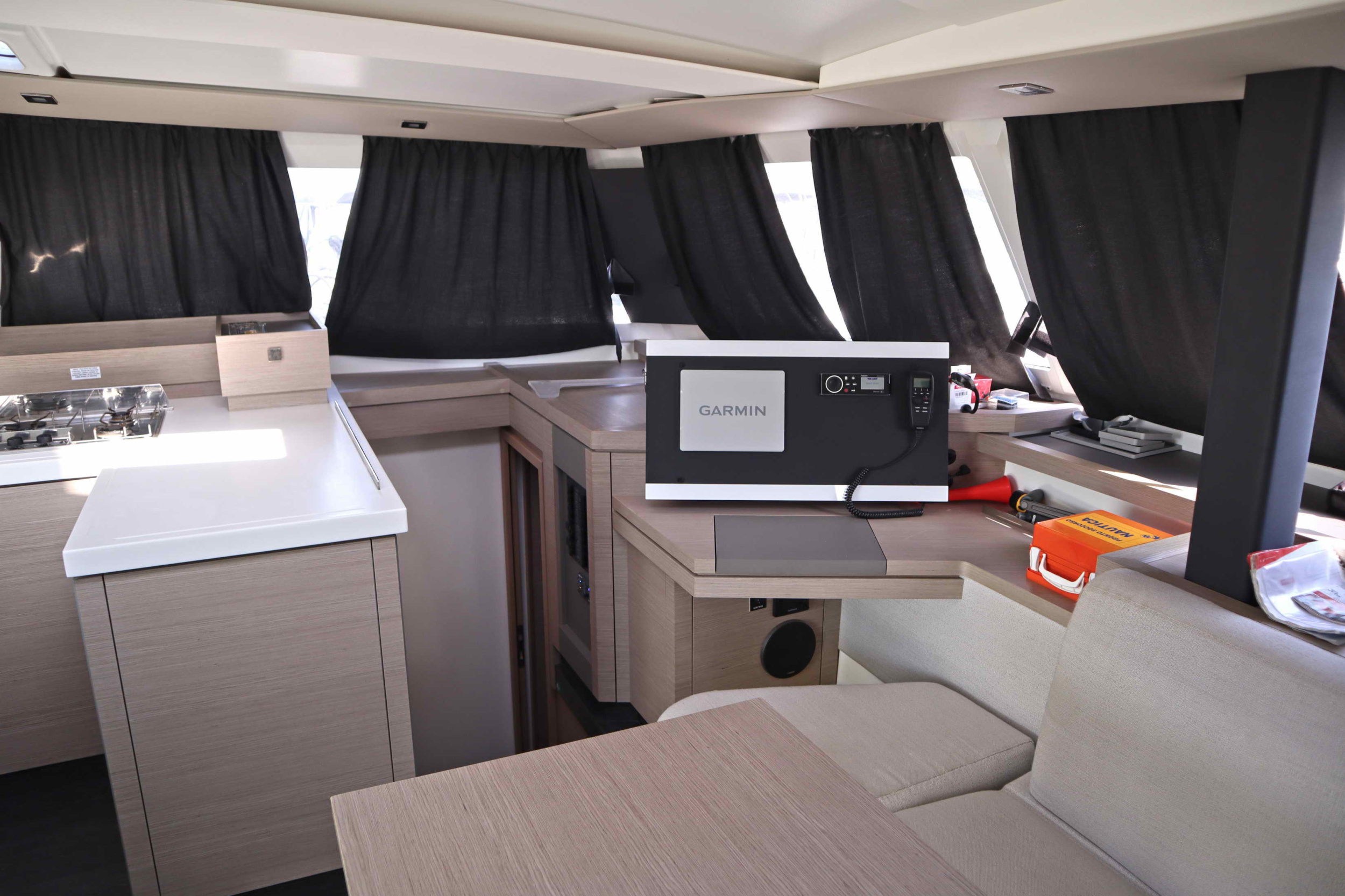 Fountaine Pajot Astrea 42 - 3 + 2 cab. — photo 12