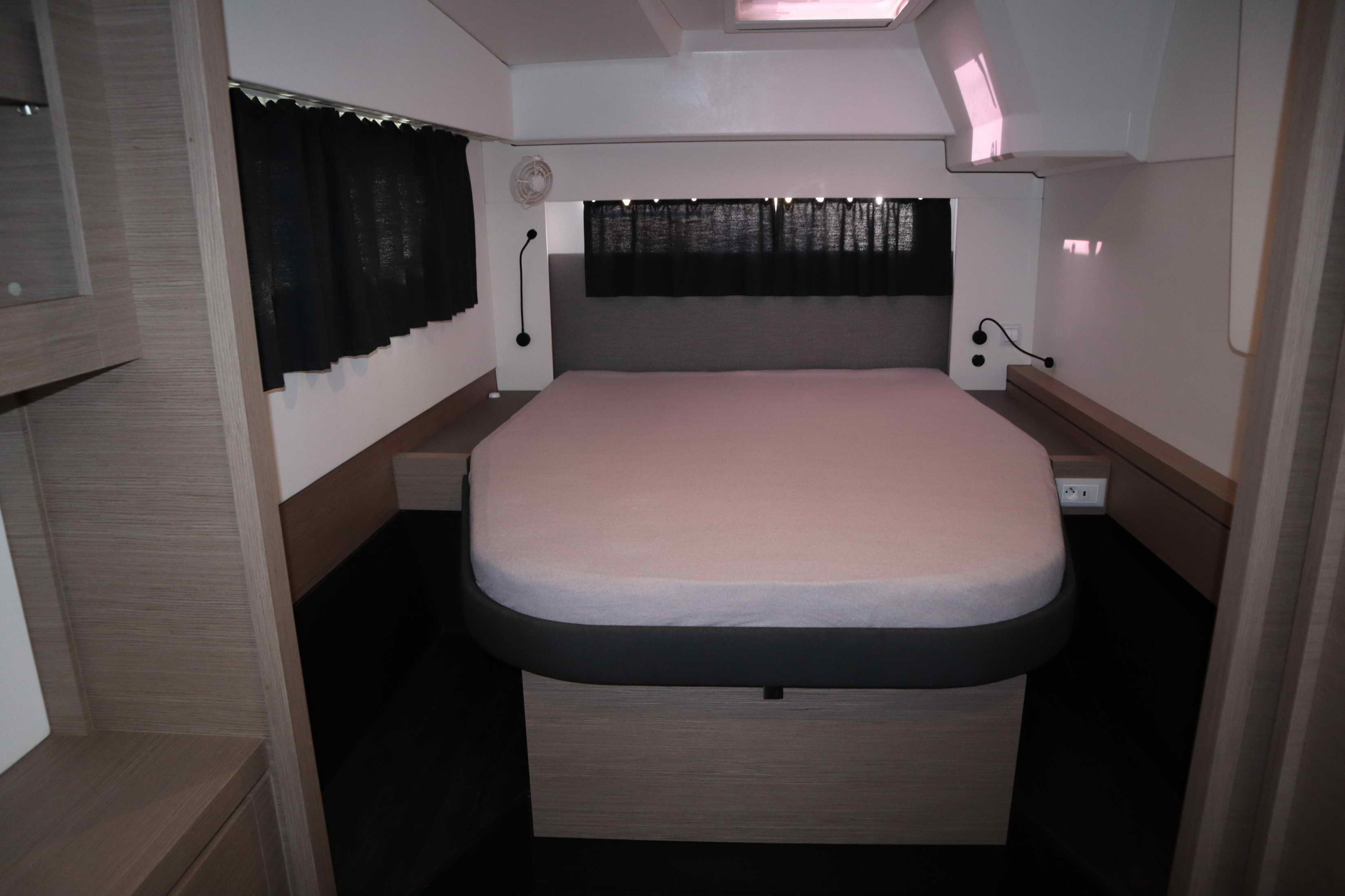 Fountaine Pajot Astrea 42 - 3 + 2 cab. — photo 16