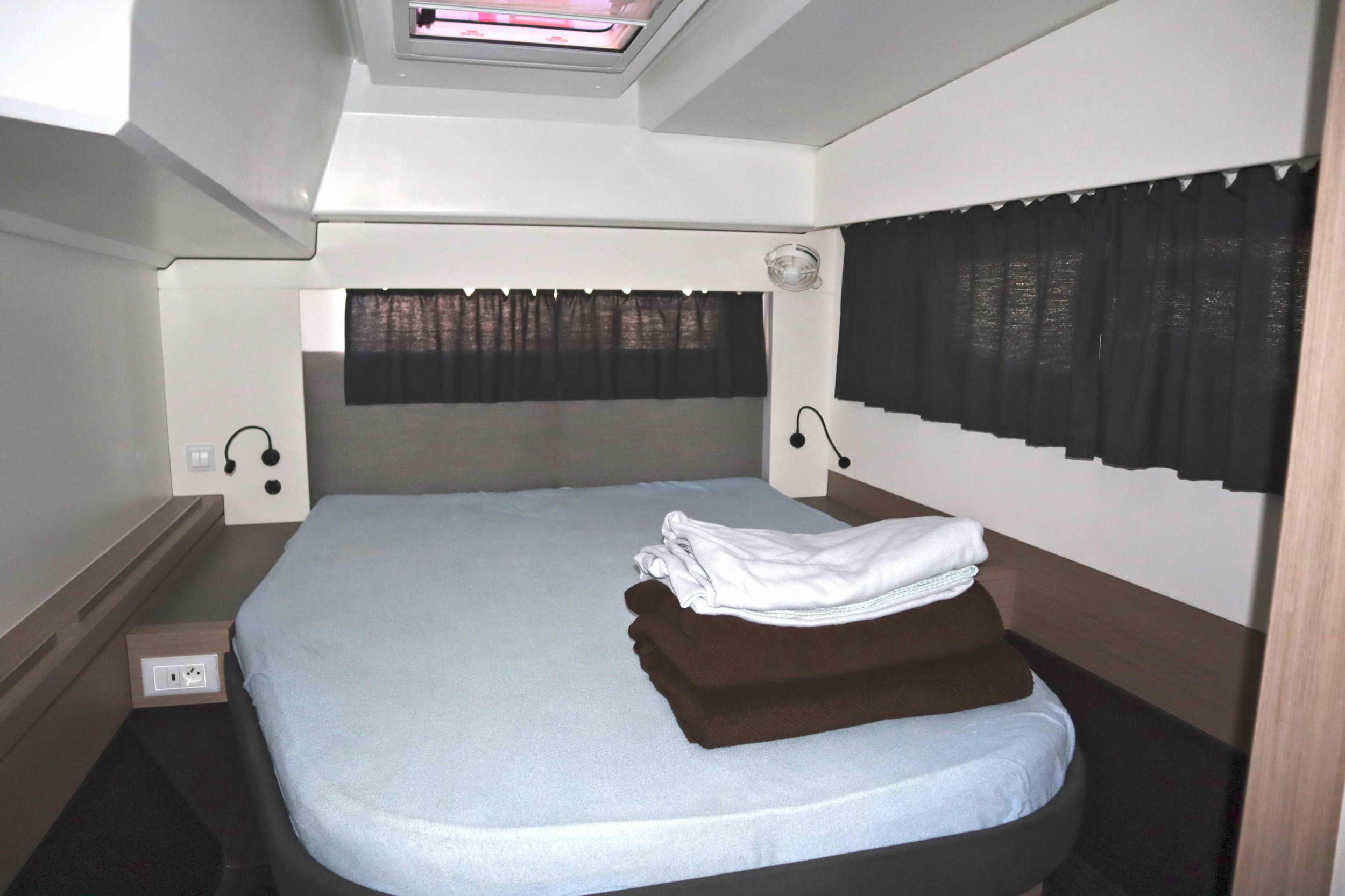 Fountaine Pajot Astrea 42 - 3 + 2 cab. — photo 21