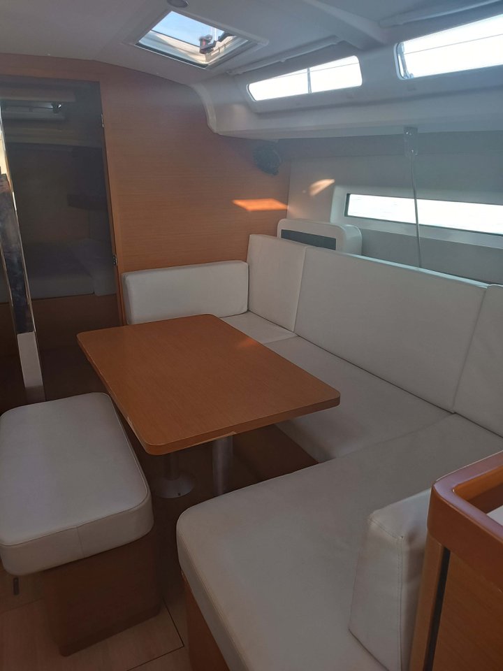 Sun Odyssey 440 - 4 cab. — photo 20
