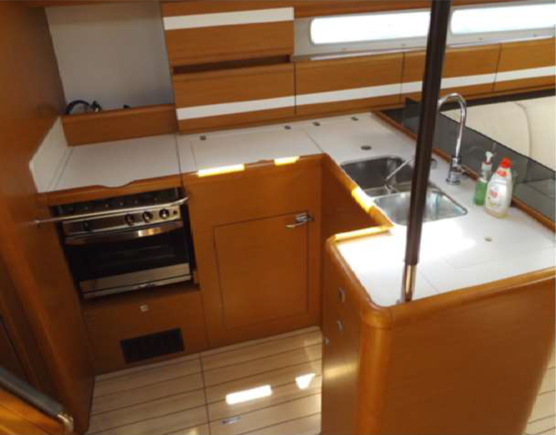 Jeanneau 53 - 6 cab. — photo 11