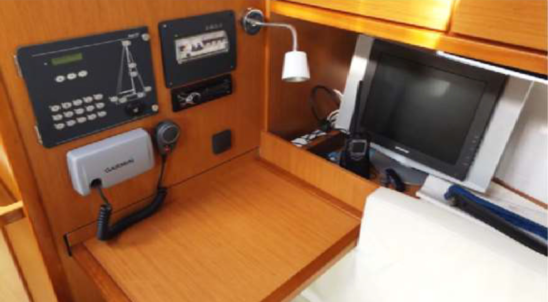 Bavaria Cruiser 36 — photo 11