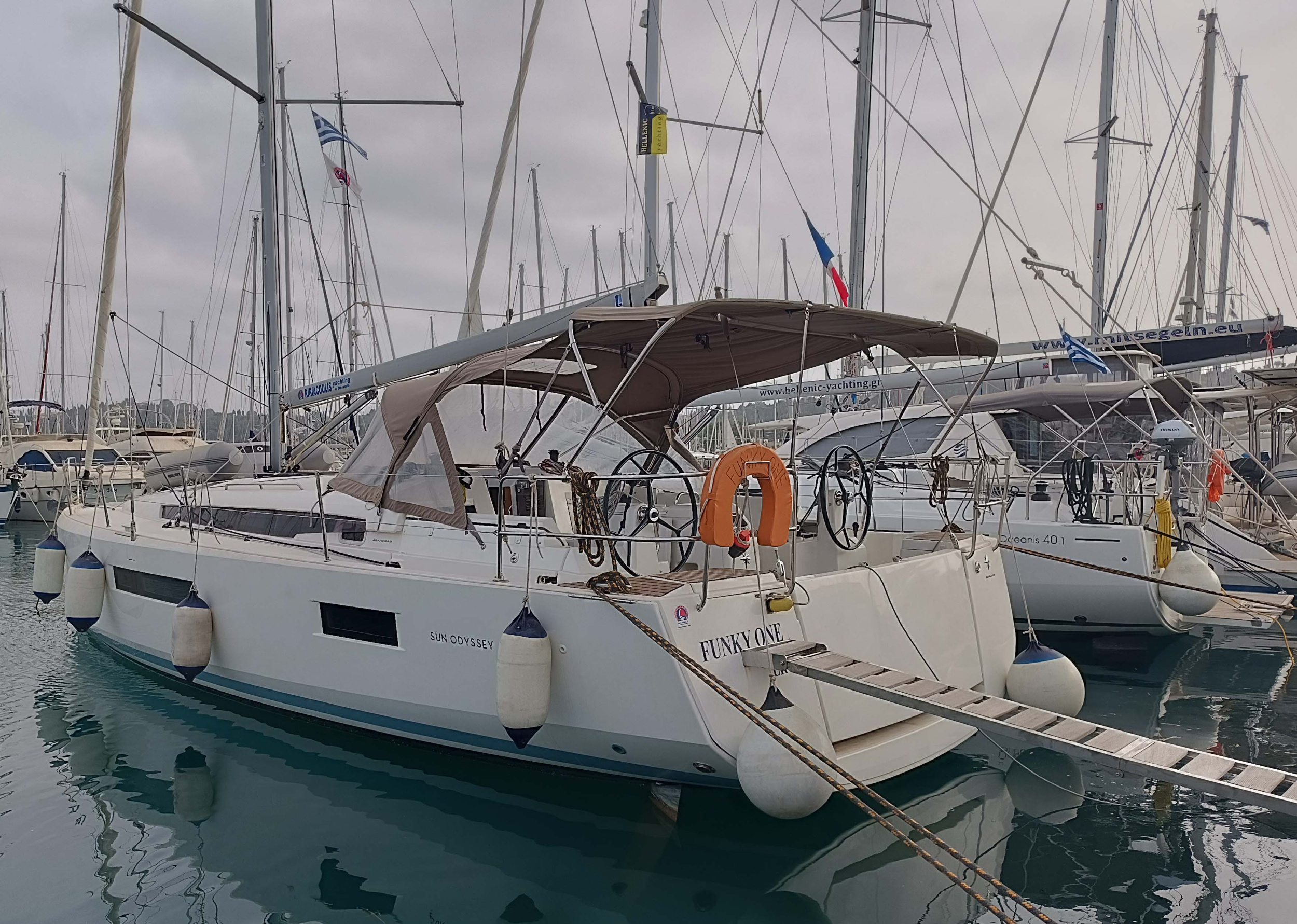 Sun Odyssey 440 - 4 cab. — photo 4