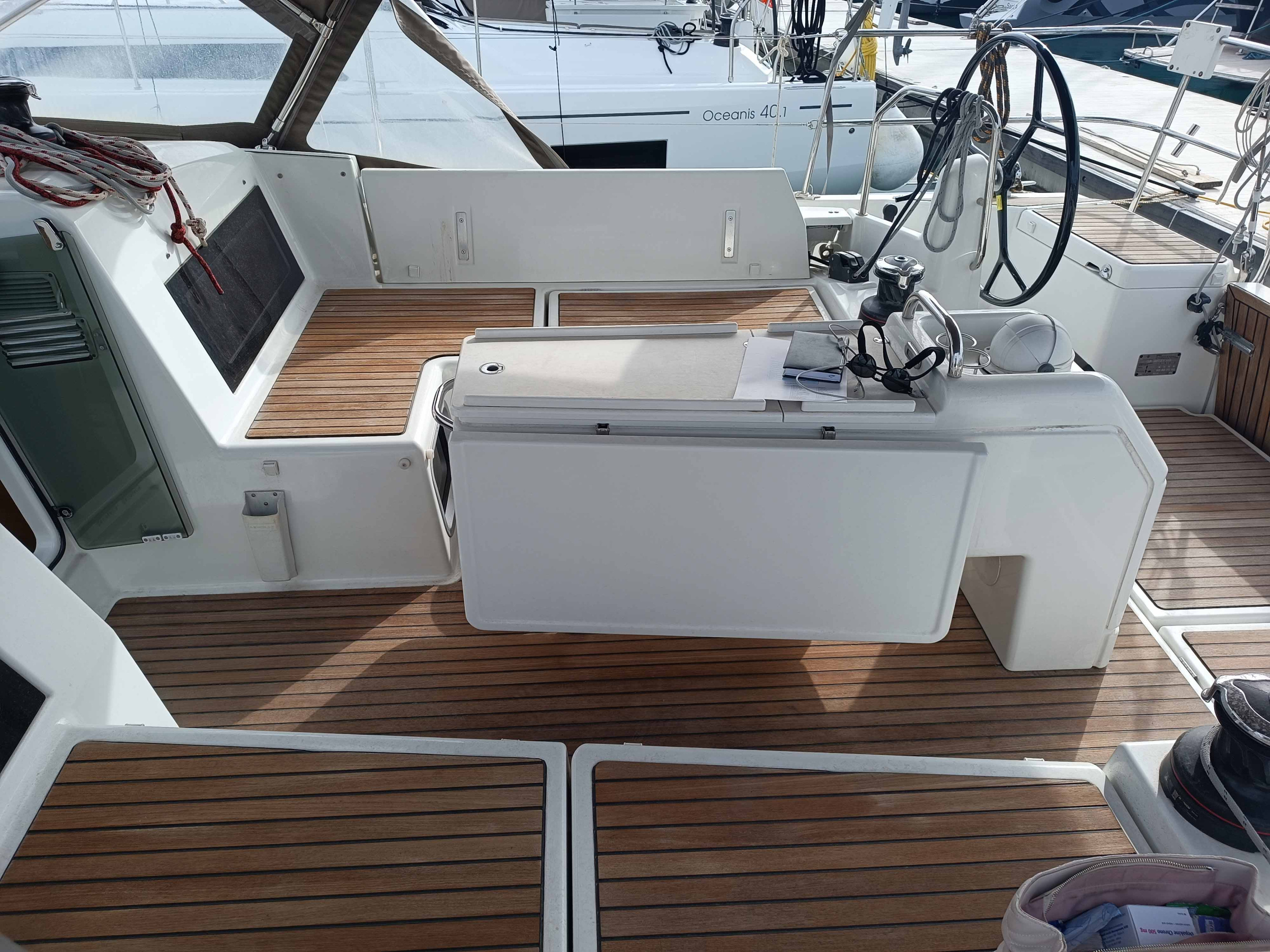 Sun Odyssey 440 - 4 cab. — photo 8