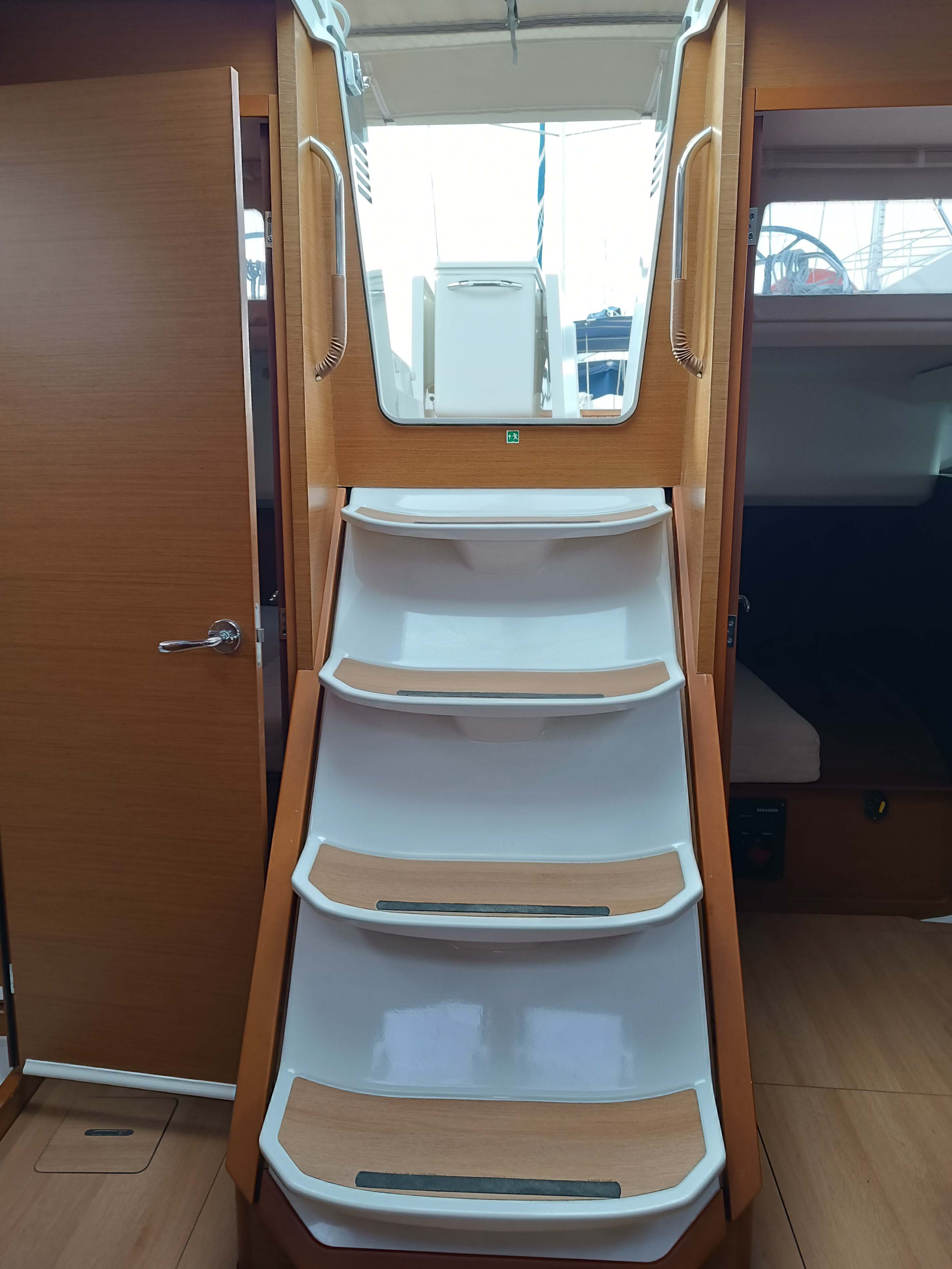 Sun Odyssey 440 - 4 cab. — photo 15