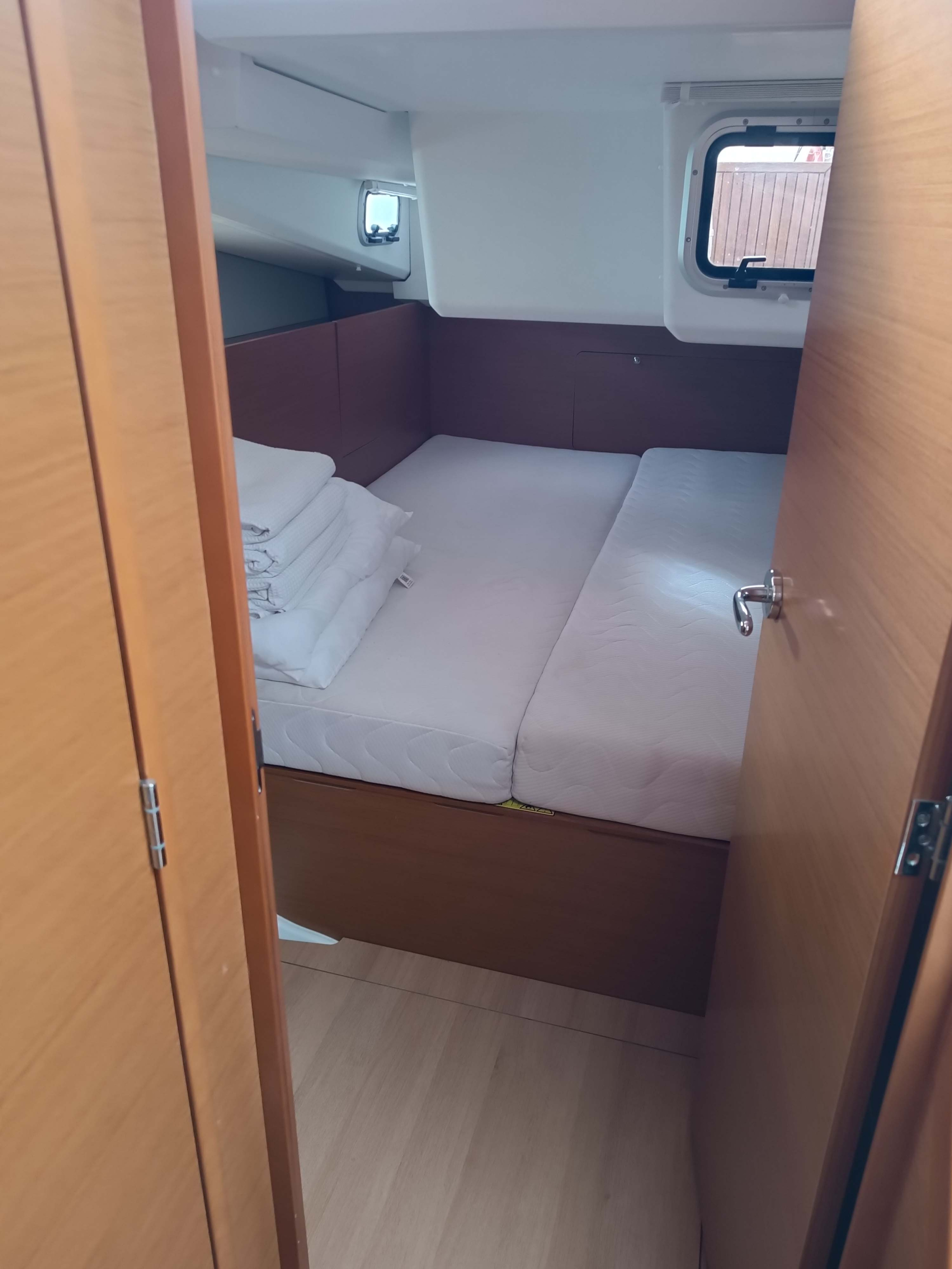 Sun Odyssey 440 - 4 cab. — photo 17