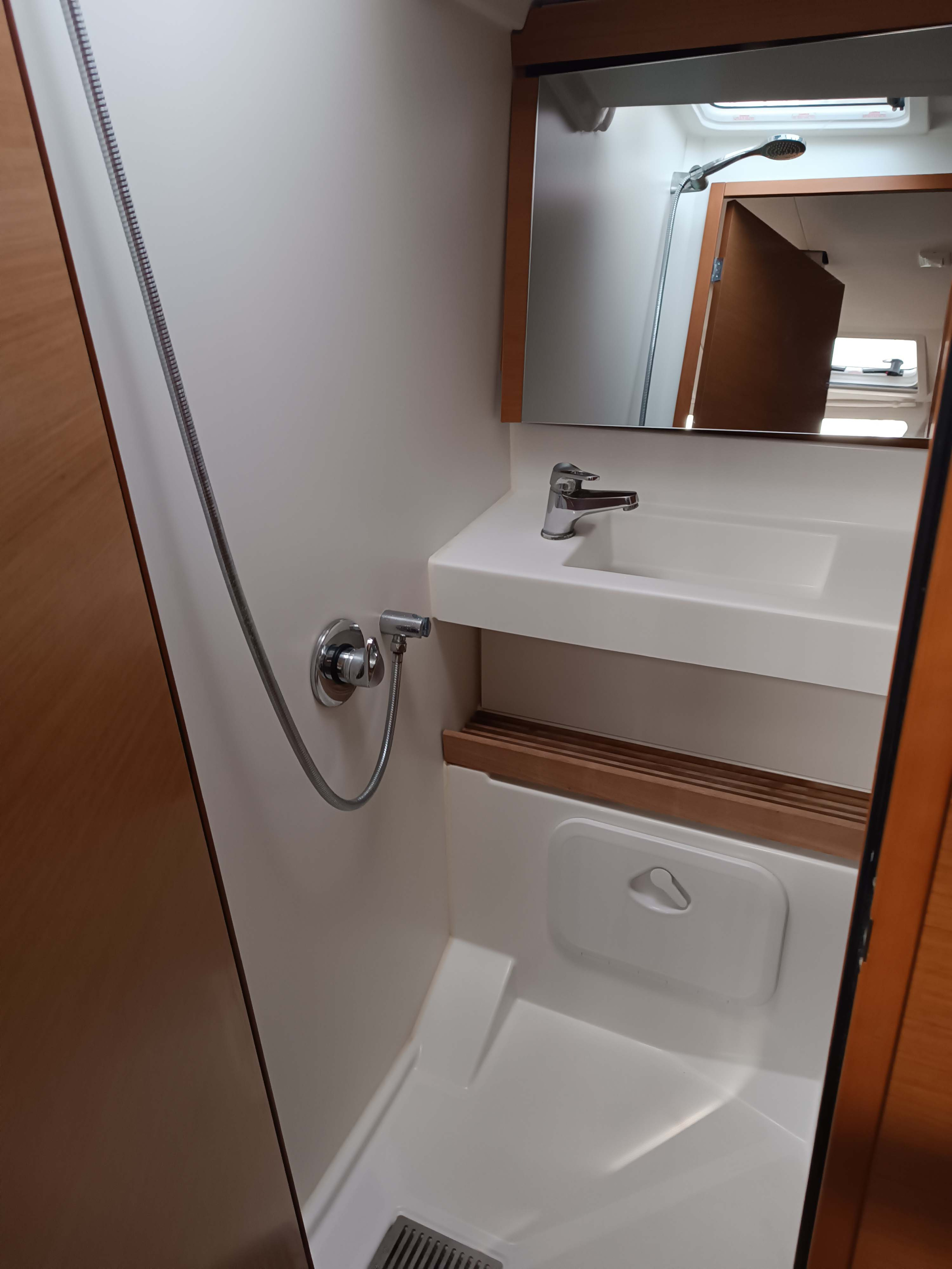 Sun Odyssey 440 - 4 cab. — photo 22