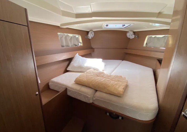 Oceanis 41.1 — photo 11