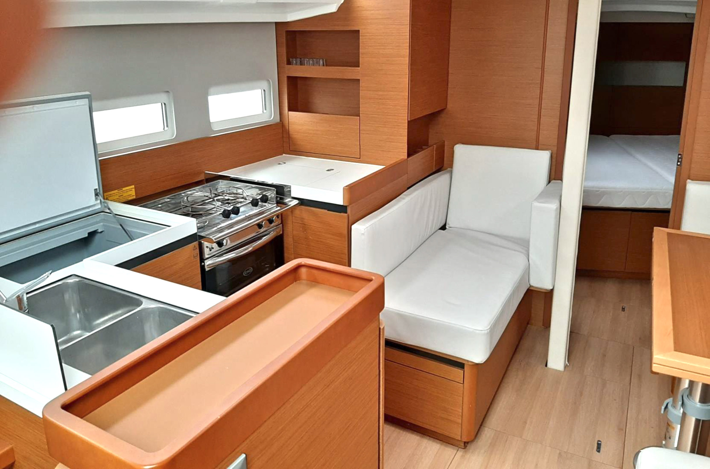 Sun Odyssey 410 - 3 cab. — photo 10
