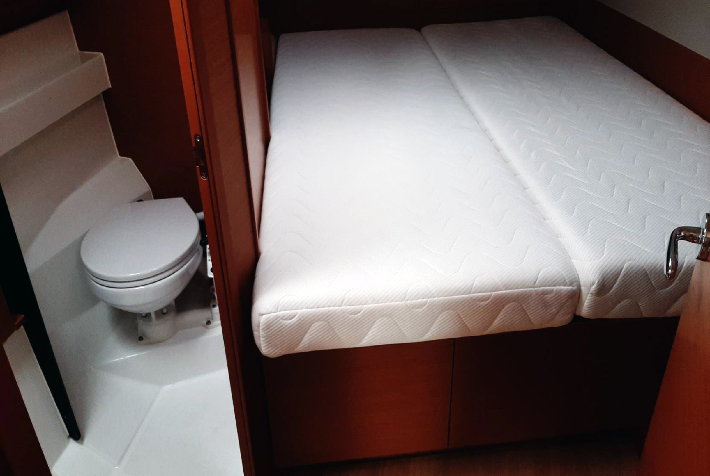 Sun Odyssey 410 - 3 cab. — photo 12