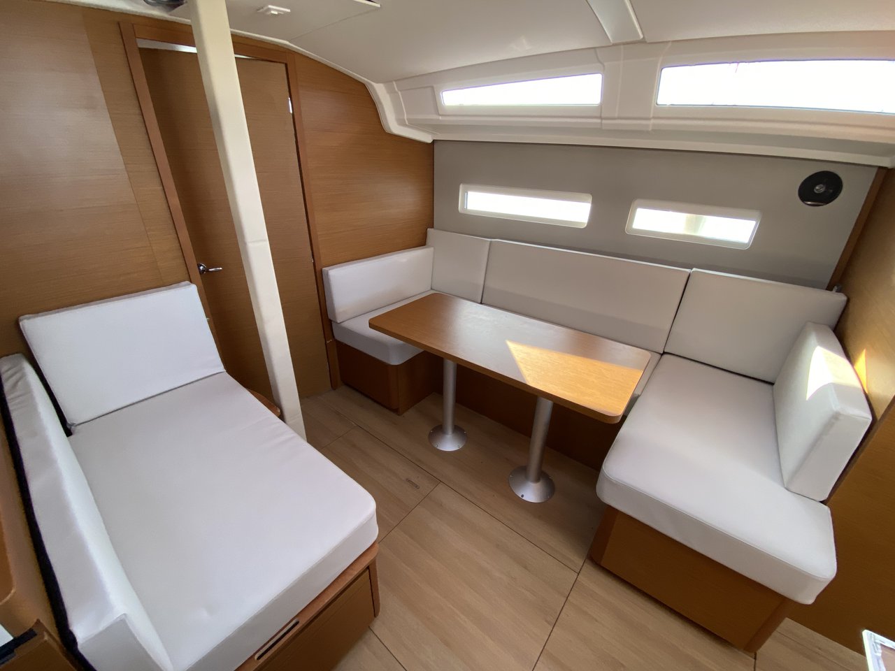 Sun Odyssey 410 - 3 cab. — photo 9