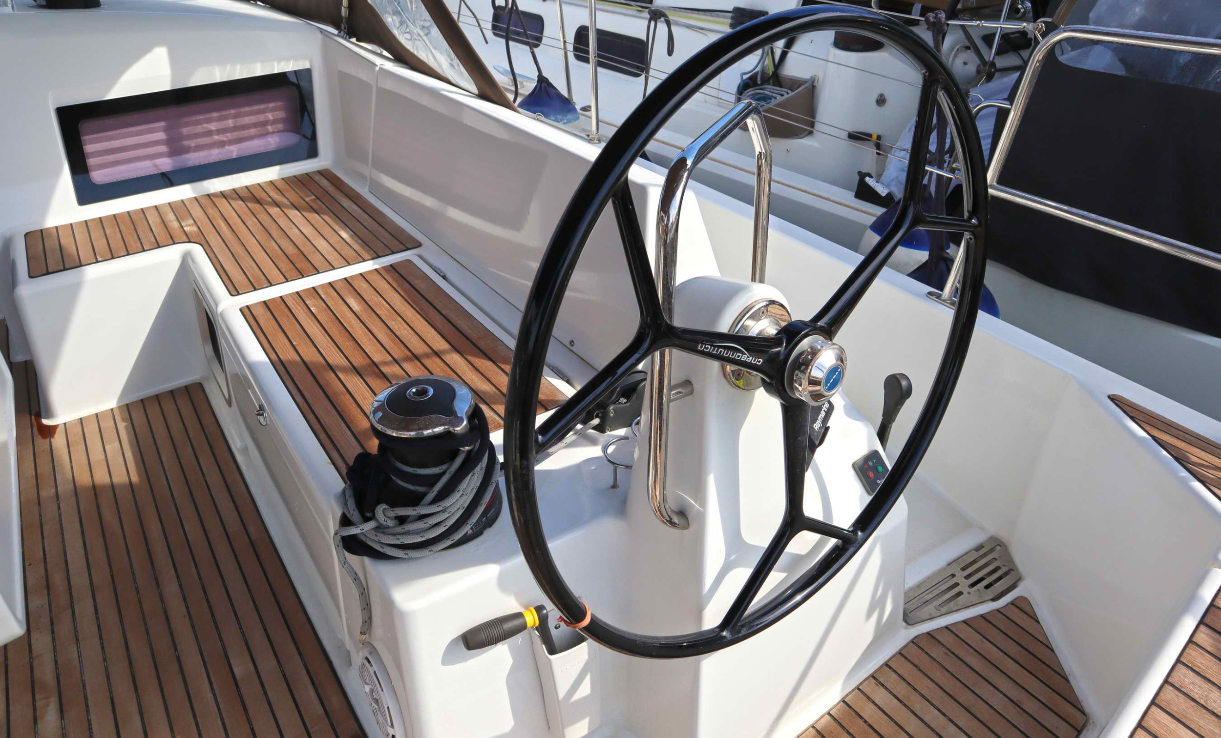 Sun Odyssey 490 - 5 + 1 cab. — photo 6