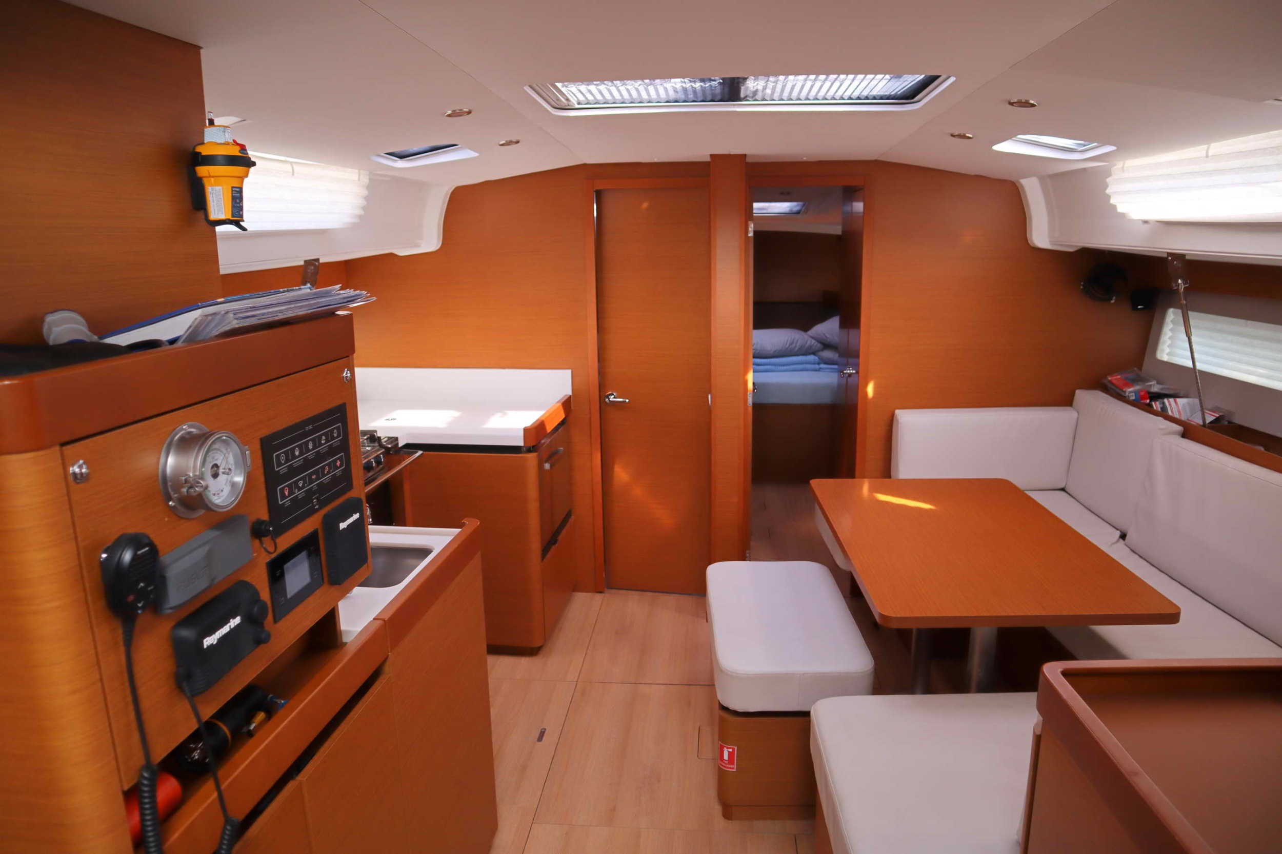 Sun Odyssey 490 - 5 + 1 cab. — photo 8