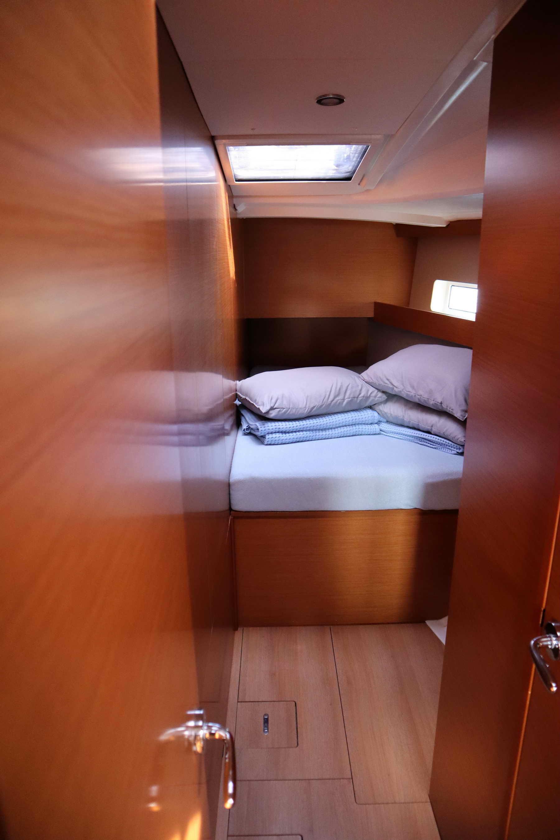 Sun Odyssey 490 - 5 + 1 cab. — photo 16