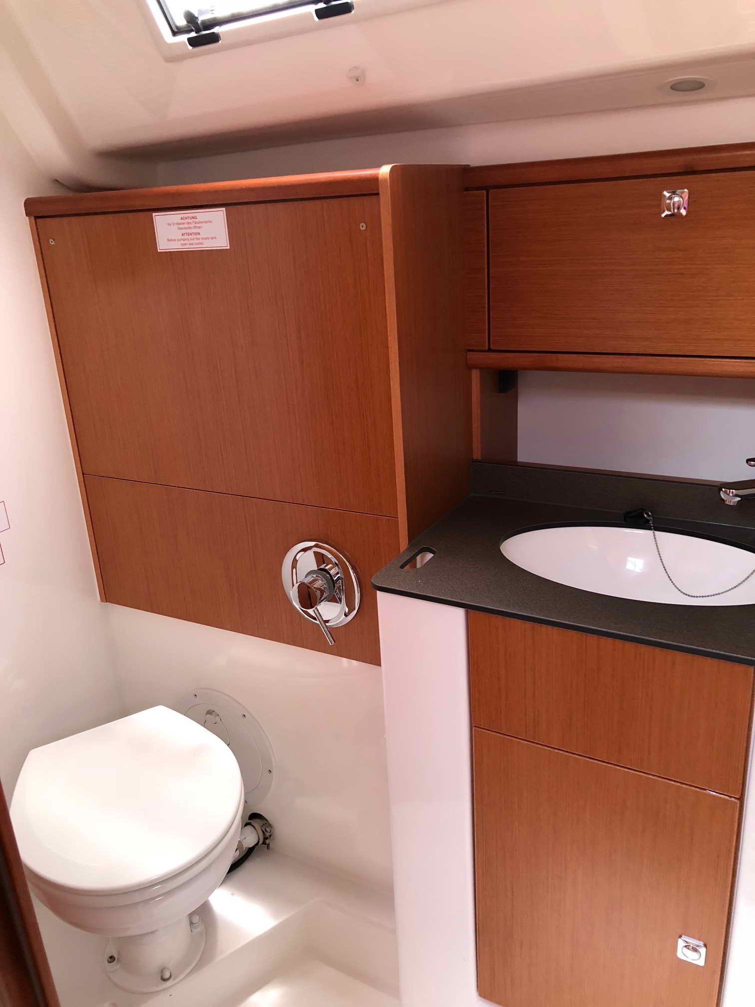 Bavaria Cruiser 51 — photo 11