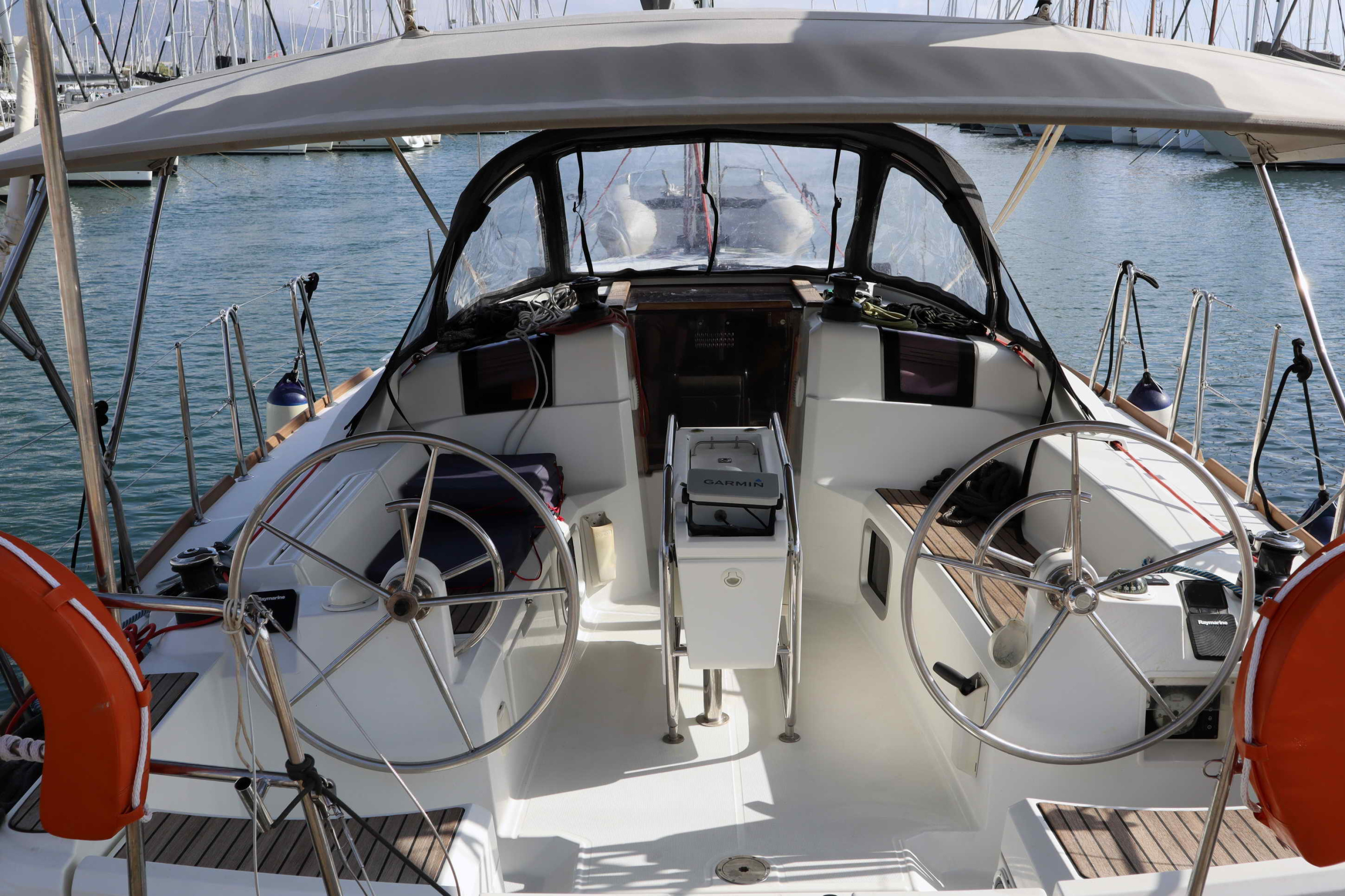 Sun Odyssey 379 — photo 3