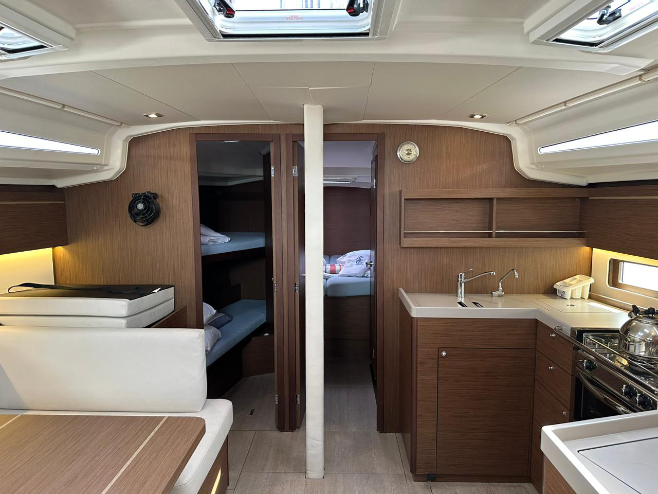 Oceanis 40.1 — photo 10