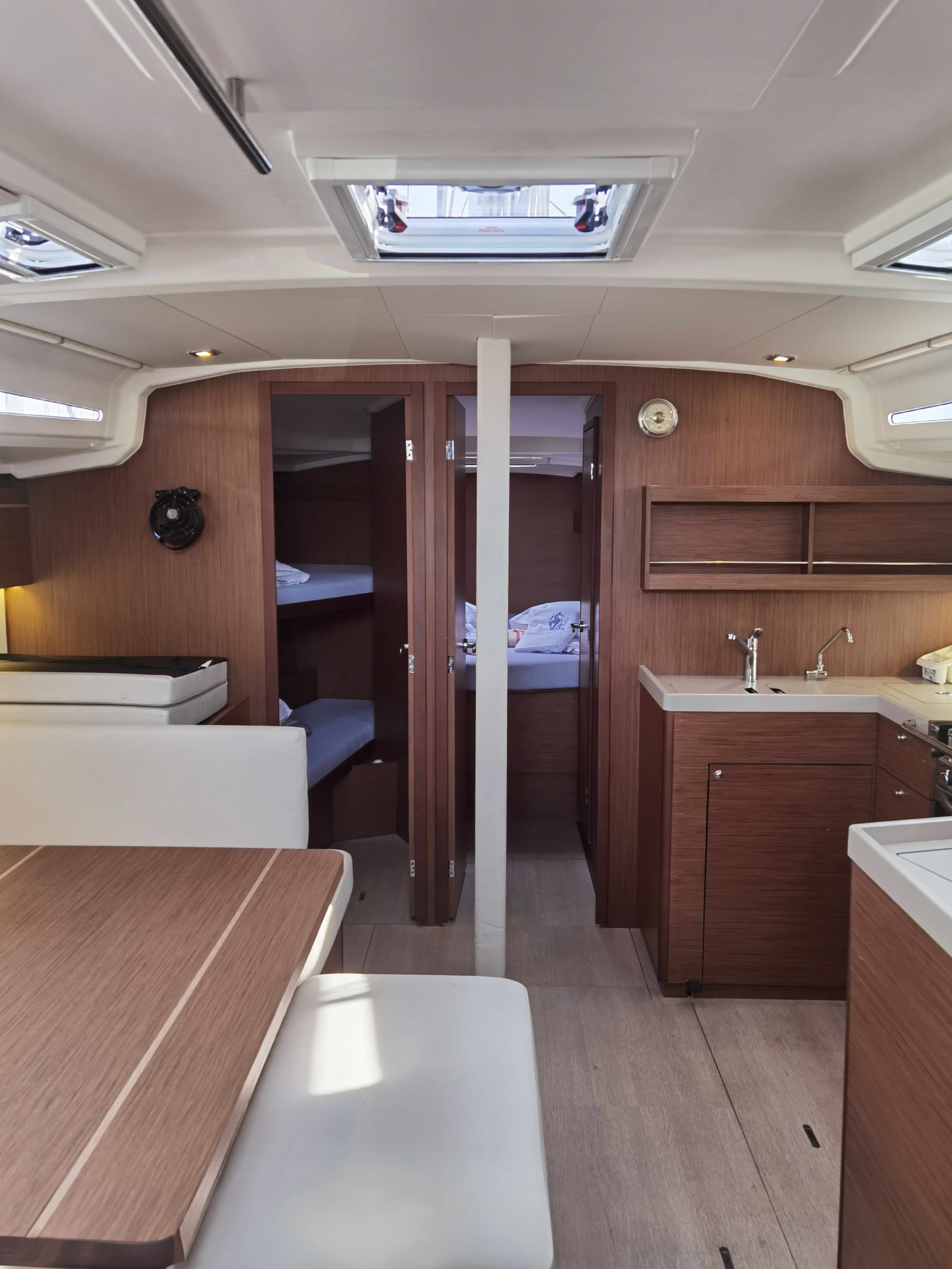 Oceanis 40.1 — photo 11