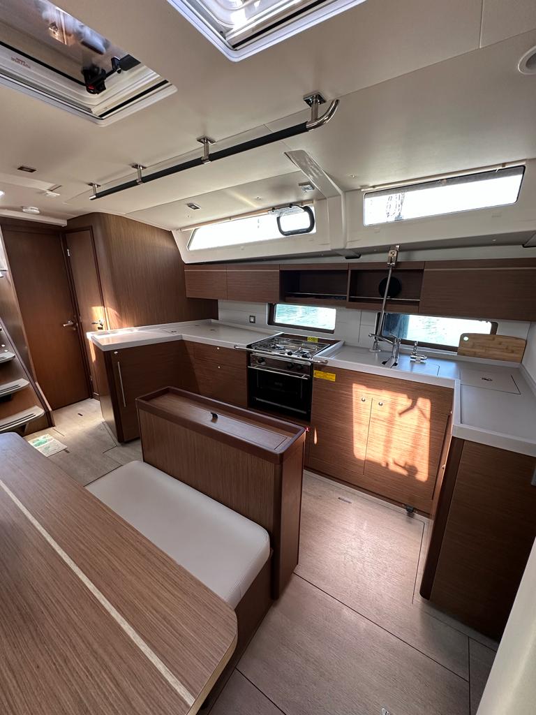 Oceanis 46.1 — photo 10