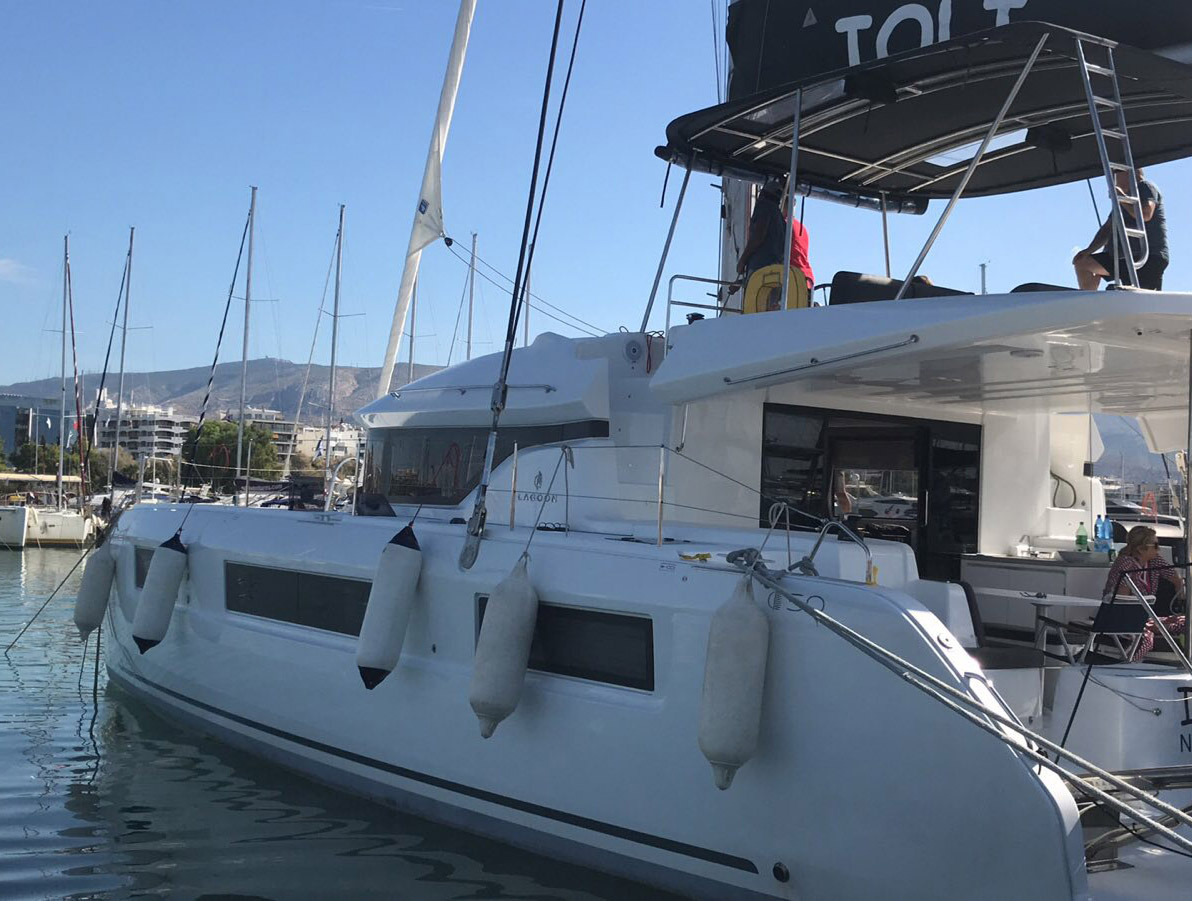 Lagoon 50 — photo 3