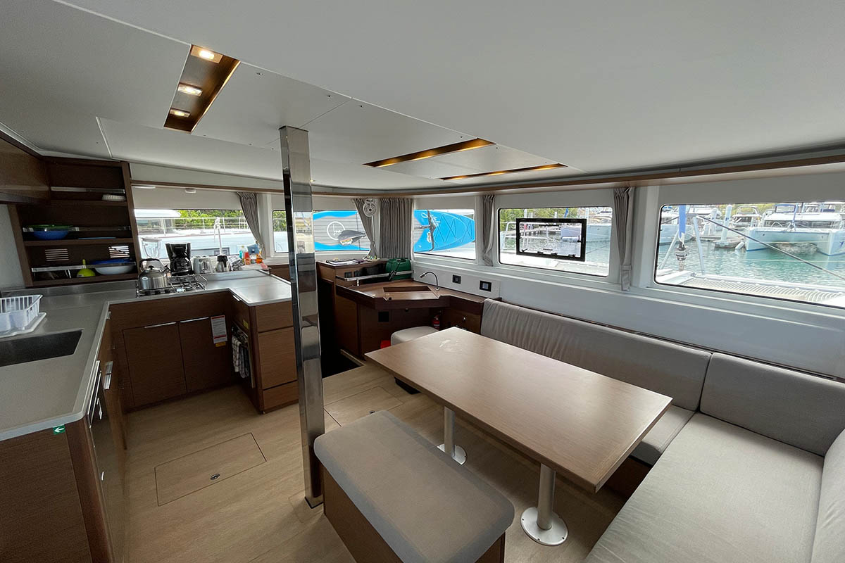 Lagoon 46 - 4 + 2 cab. — photo 11