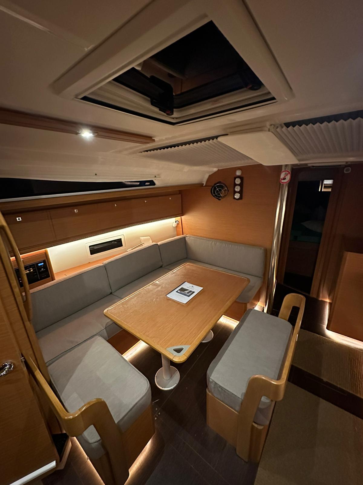 Dufour 430 GL — photo 8