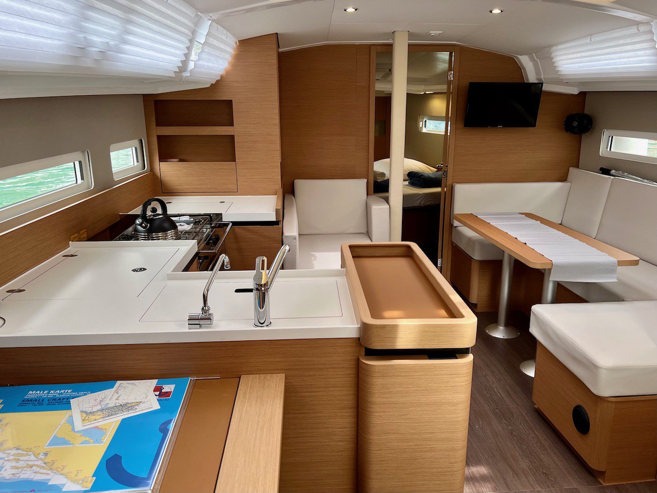 Sun Odyssey 410 - 3 cab. — photo 7