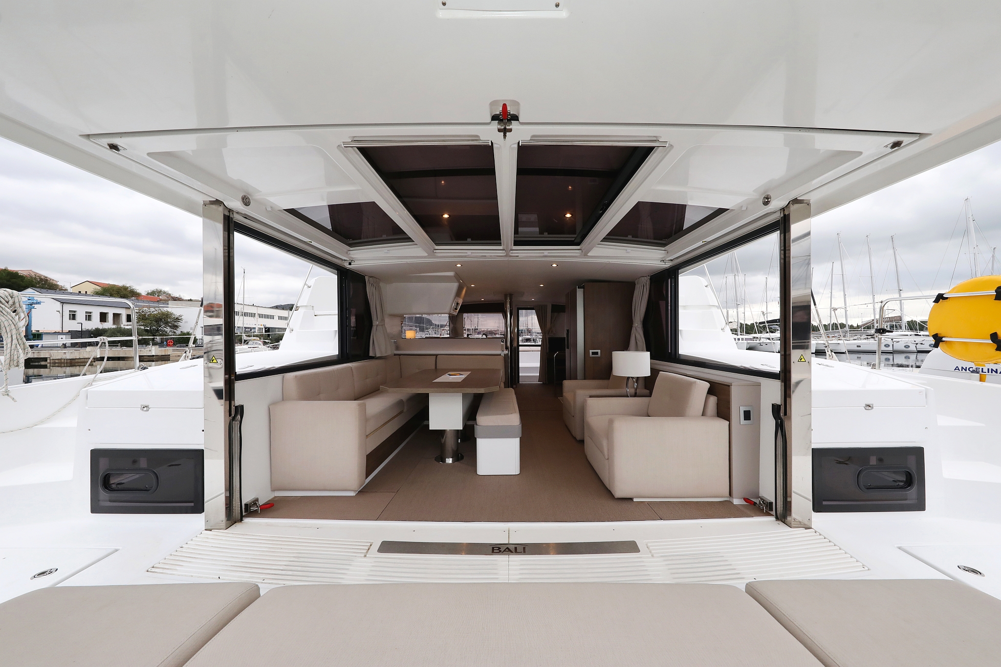 Bali 4.4 - 3 + 1 cab. — photo 6