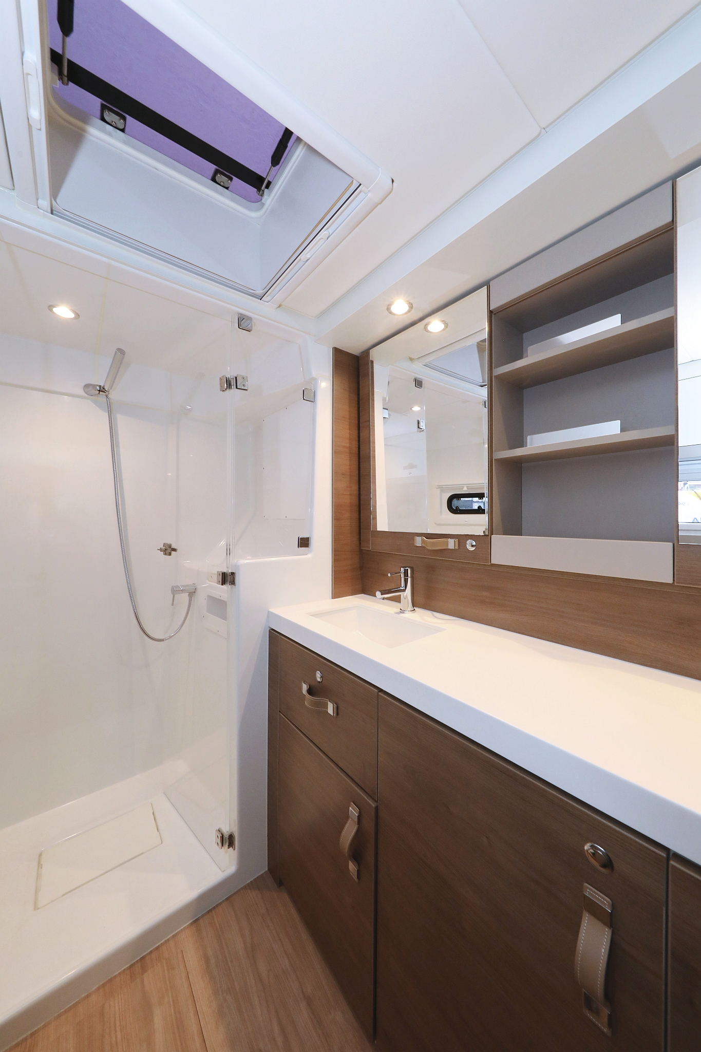 Bali 4.4 - 3 + 1 cab. — photo 36
