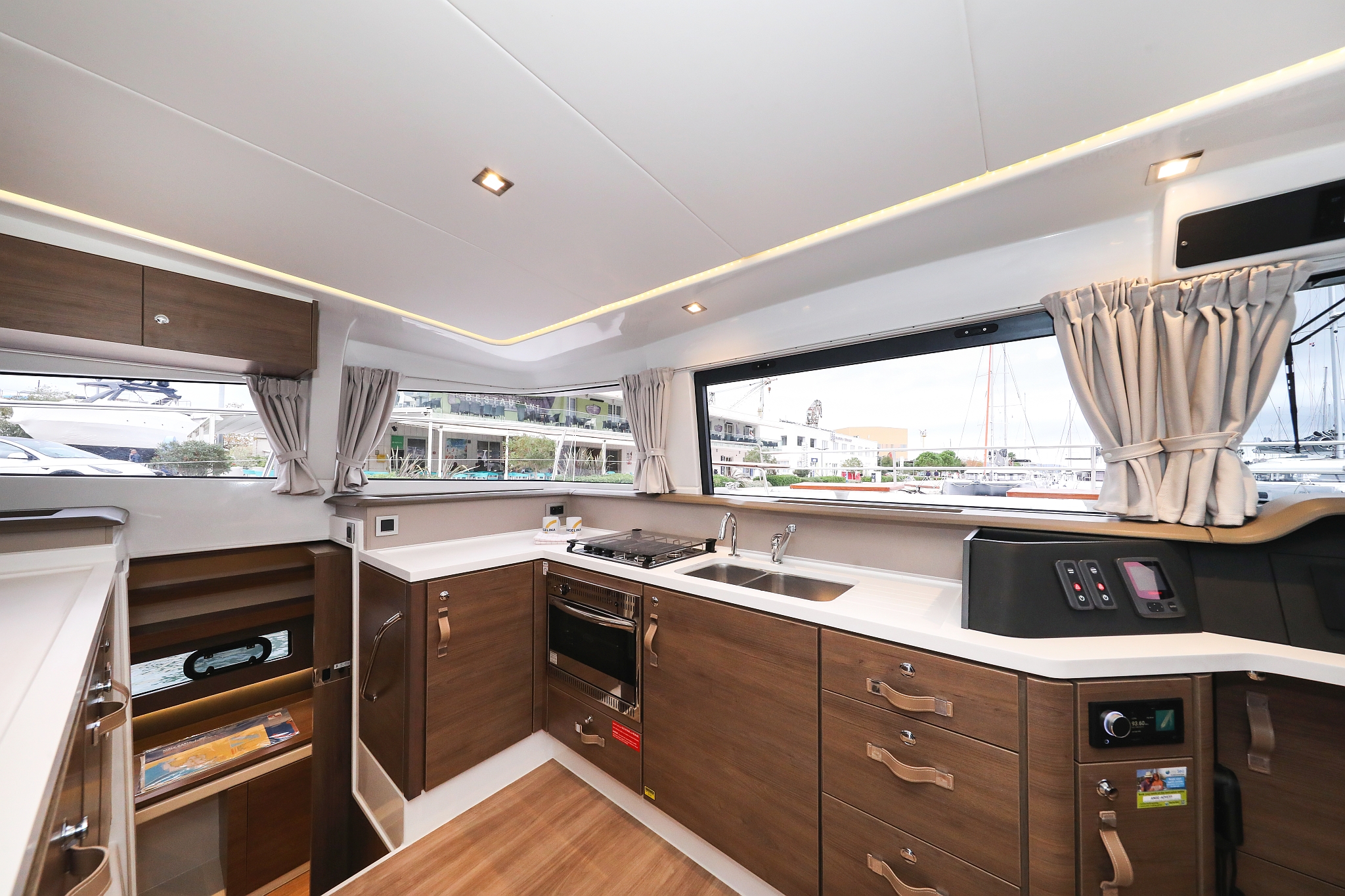Bali 4.3 MY - 3 cab. — photo 17