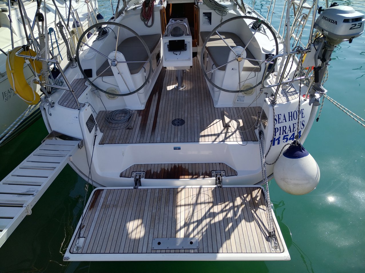 Bavaria Cruiser 37 - 3 cab. — photo 12
