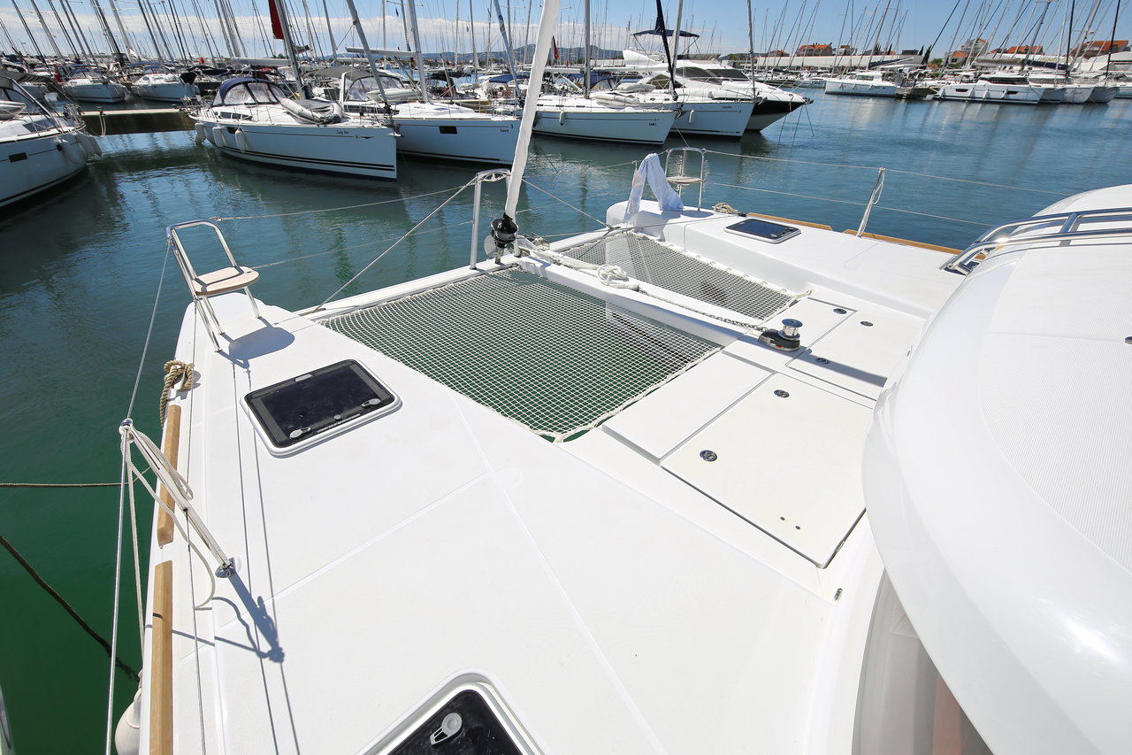 Lagoon 39 - 4 + 2 cab. — photo 6
