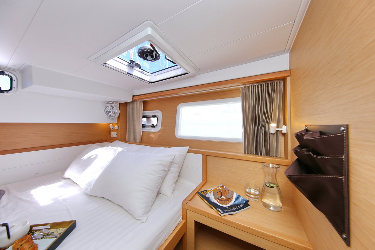 Lagoon 39 - 4 + 2 cab. — photo 19
