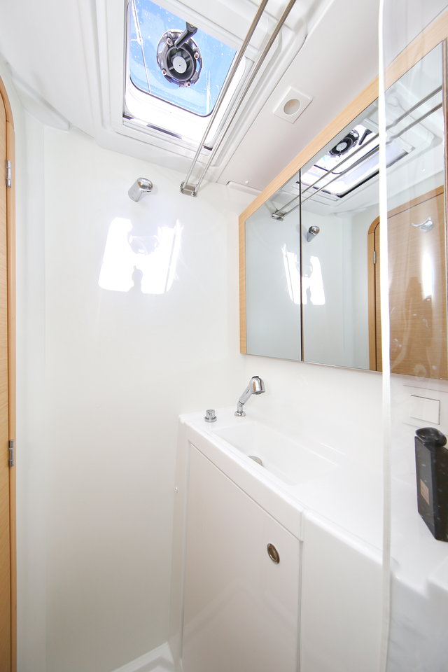 Lagoon 39 - 4 + 2 cab. — photo 24