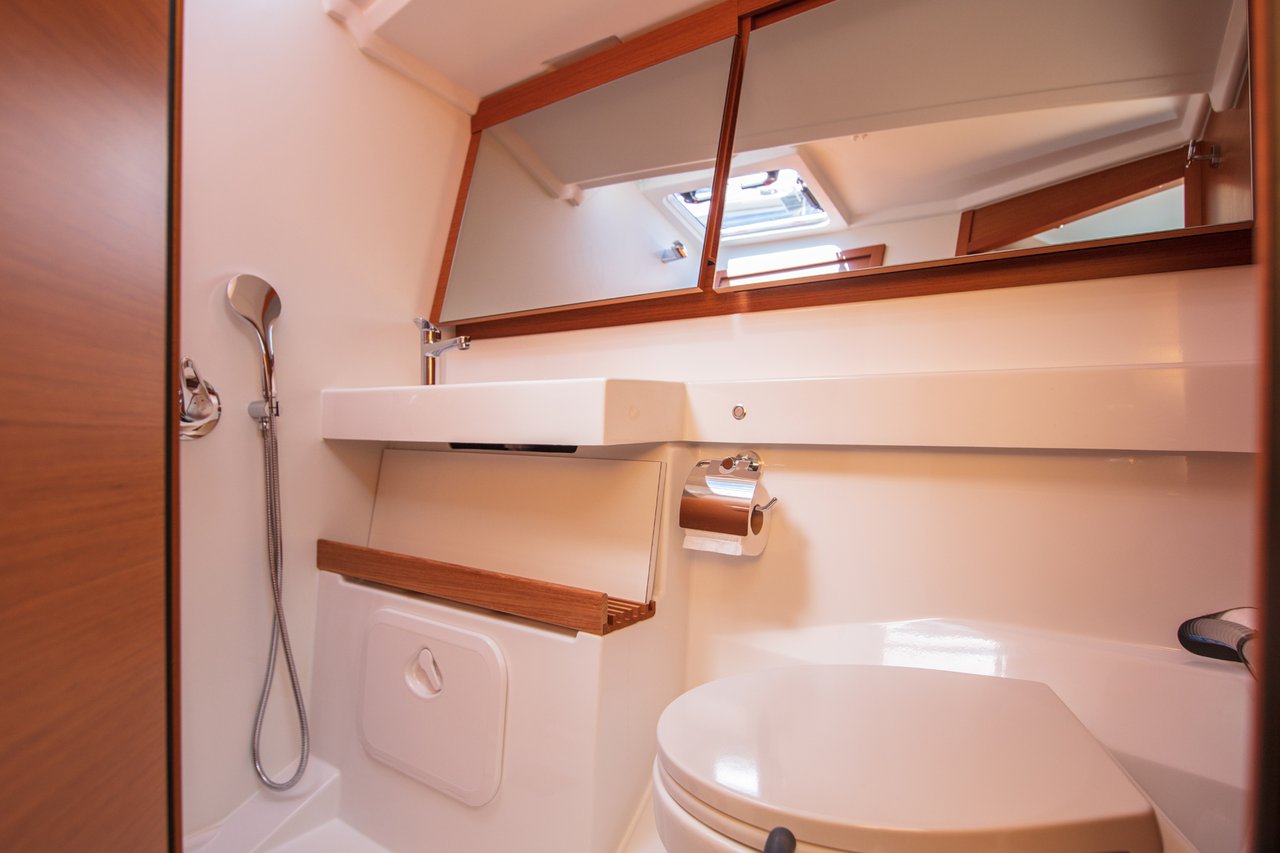 Sun Odyssey 440 - 4 cab. — photo 26