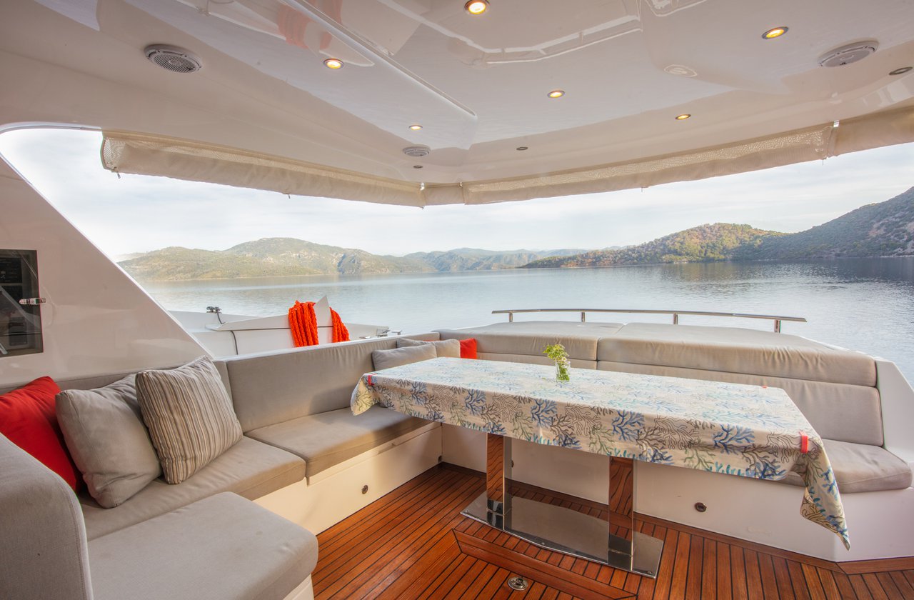 Numarine 62 Flybridge — photo 9