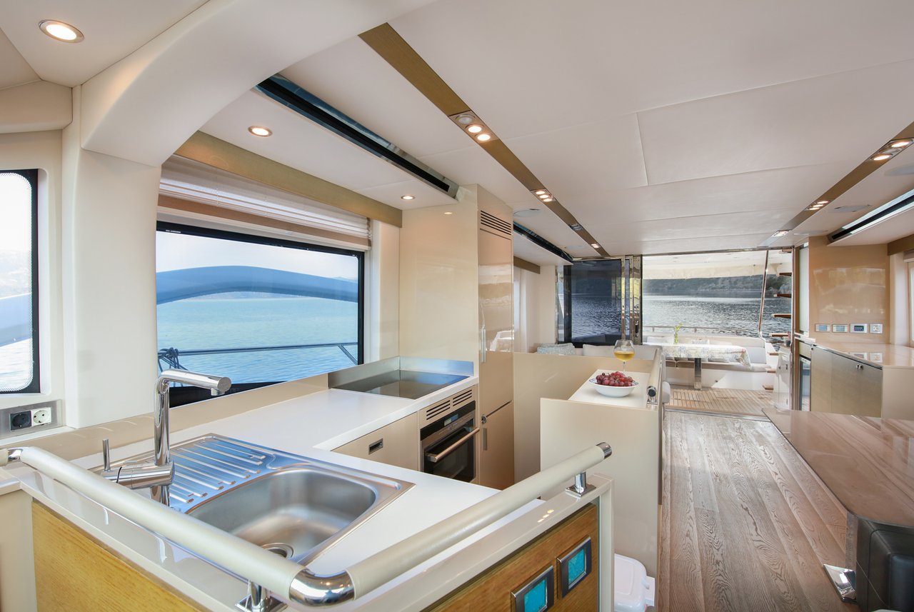 Numarine 62 Flybridge — photo 22