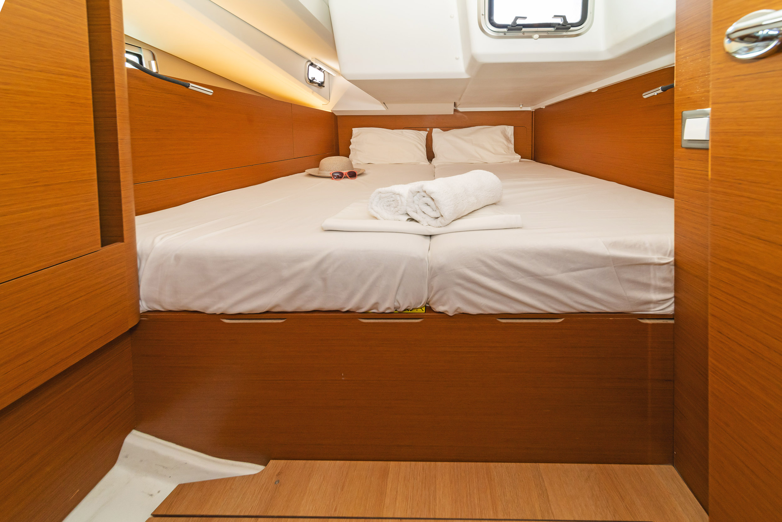 Sun Odyssey 440 - 4 cab. — photo 9