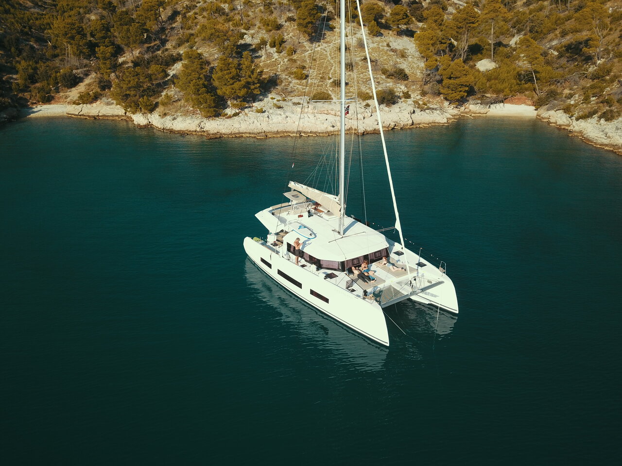 Dufour 48 Catamaran - 5 + 1 cab. — photo 1