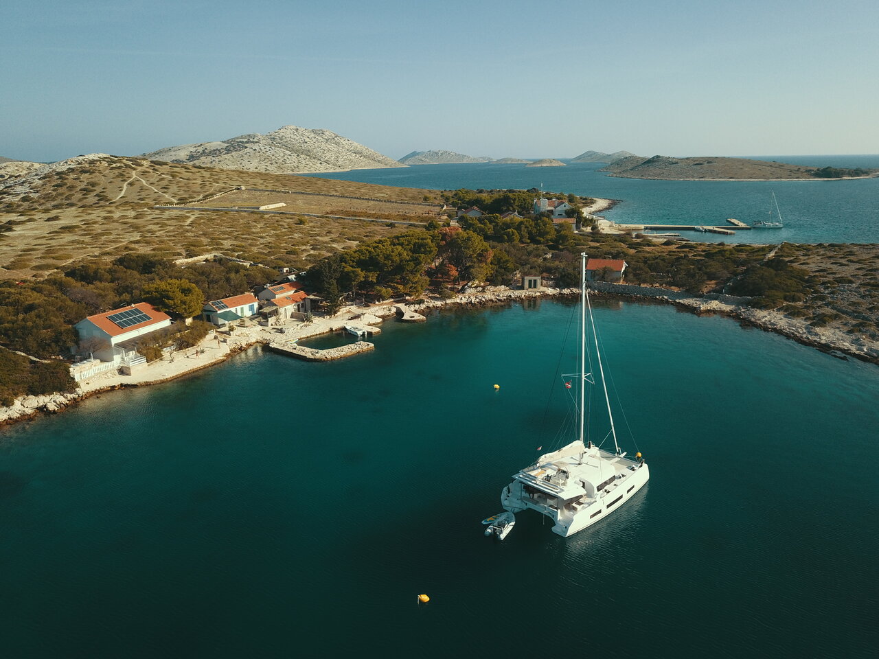 Dufour 48 Catamaran - 5 + 1 cab. — photo 4