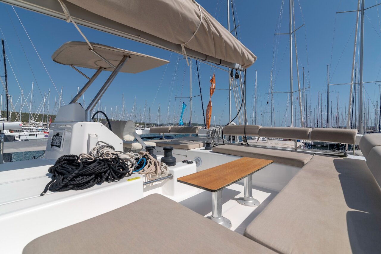 Dufour 48 Catamaran - 5 + 1 cab. — photo 17
