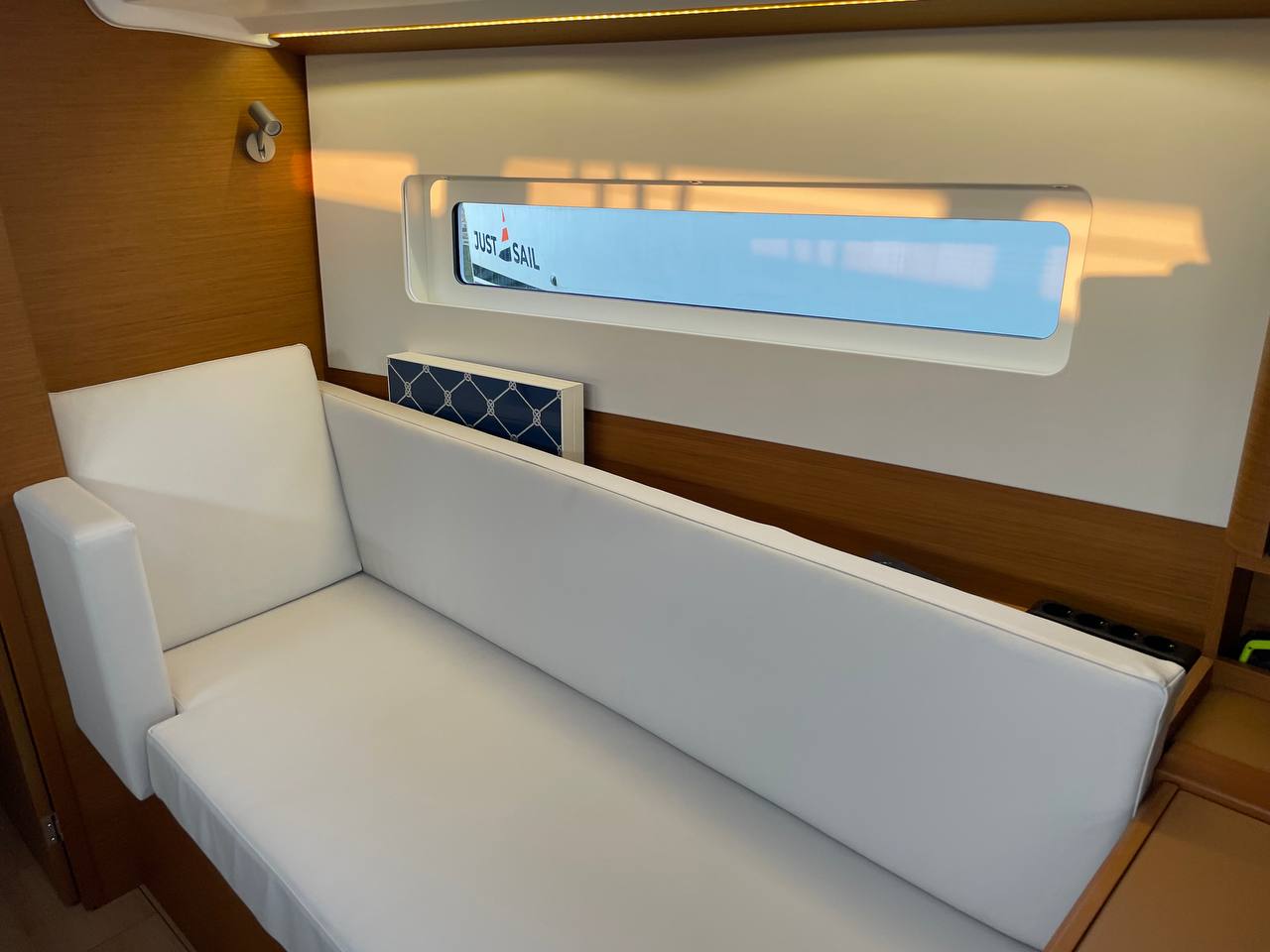 Sun Odyssey 380 - 3 cab. — photo 7