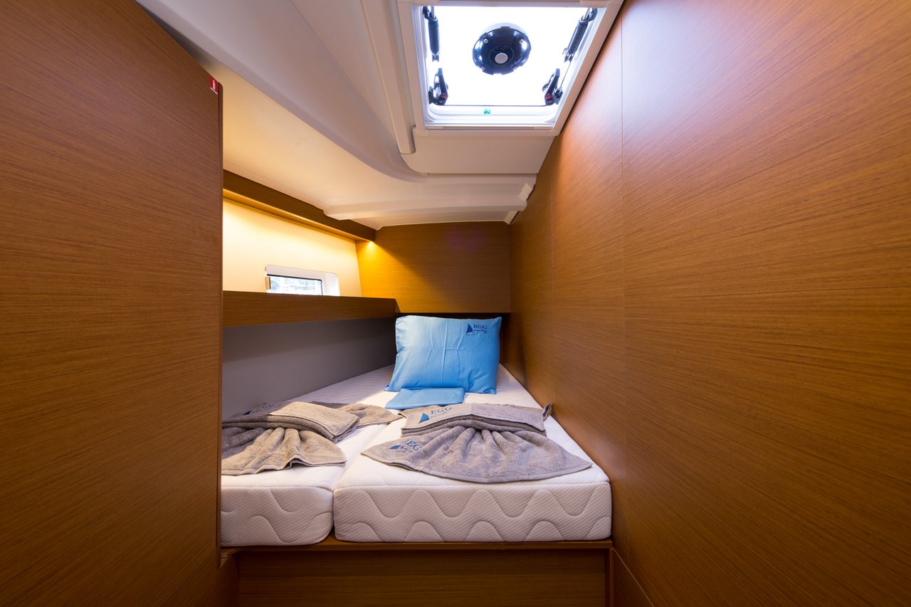 Sun Odyssey 490 - 4 + 1 cab. — photo 6